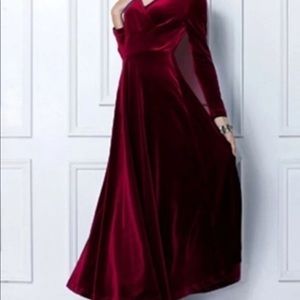 Long sleeve v-neck velvet dress